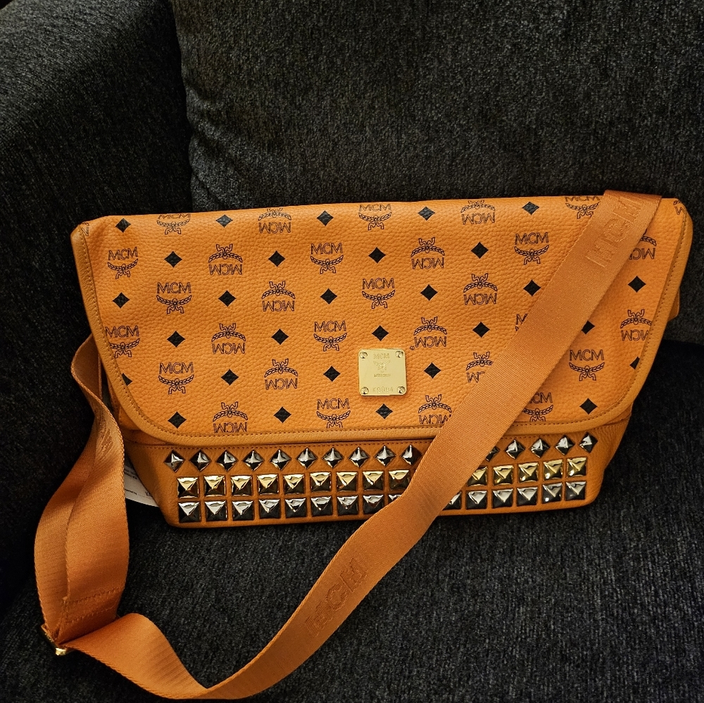 Mcm bag SOLD ON ANOTHER SITE
